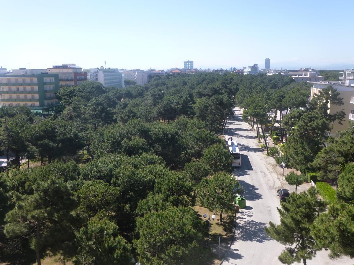 Hotel Sayonara Milano Marittima Buitenkant foto