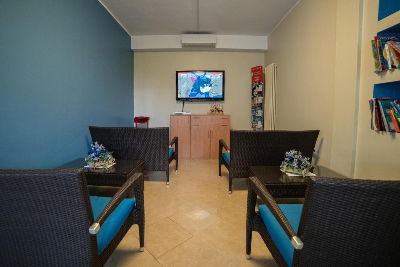 Hotel Sayonara Milano Marittima Buitenkant foto