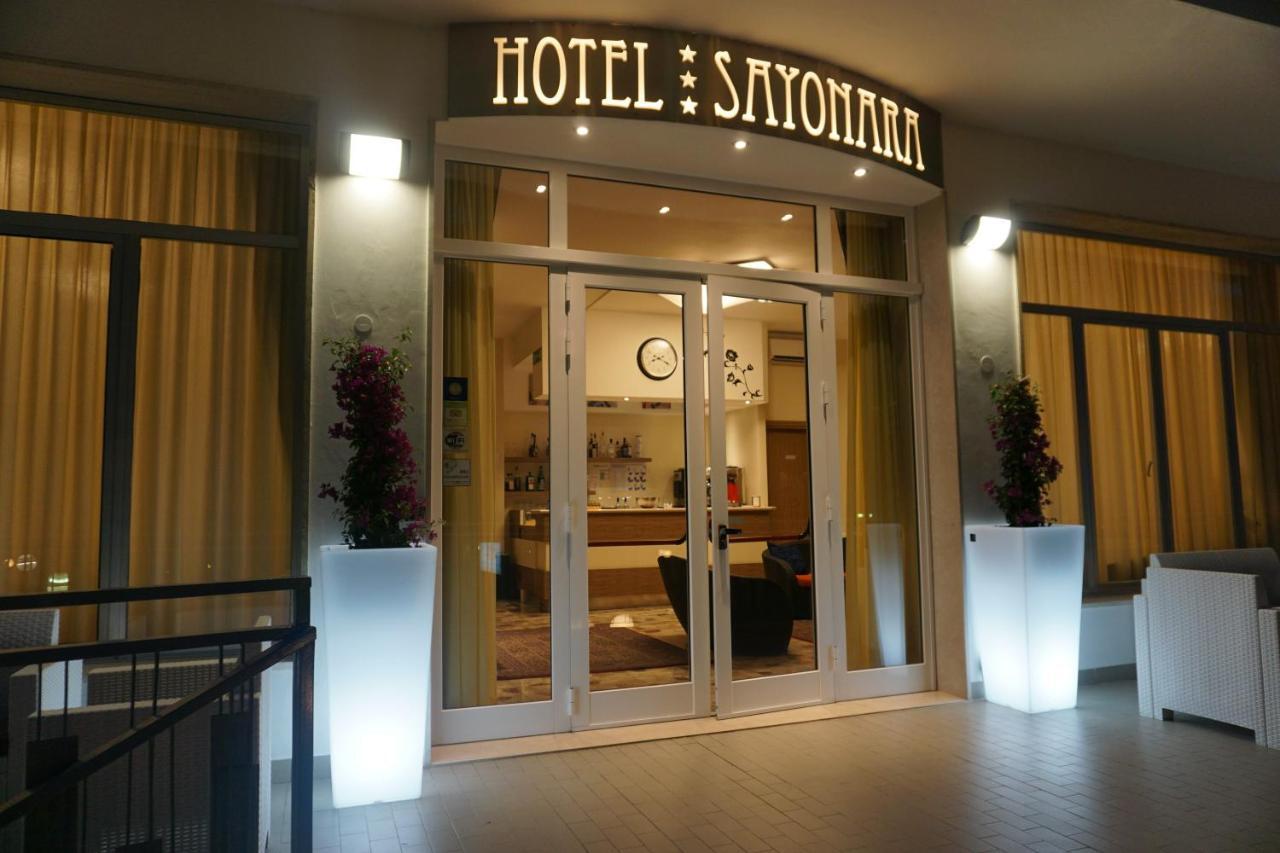 Hotel Sayonara Milano Marittima Buitenkant foto